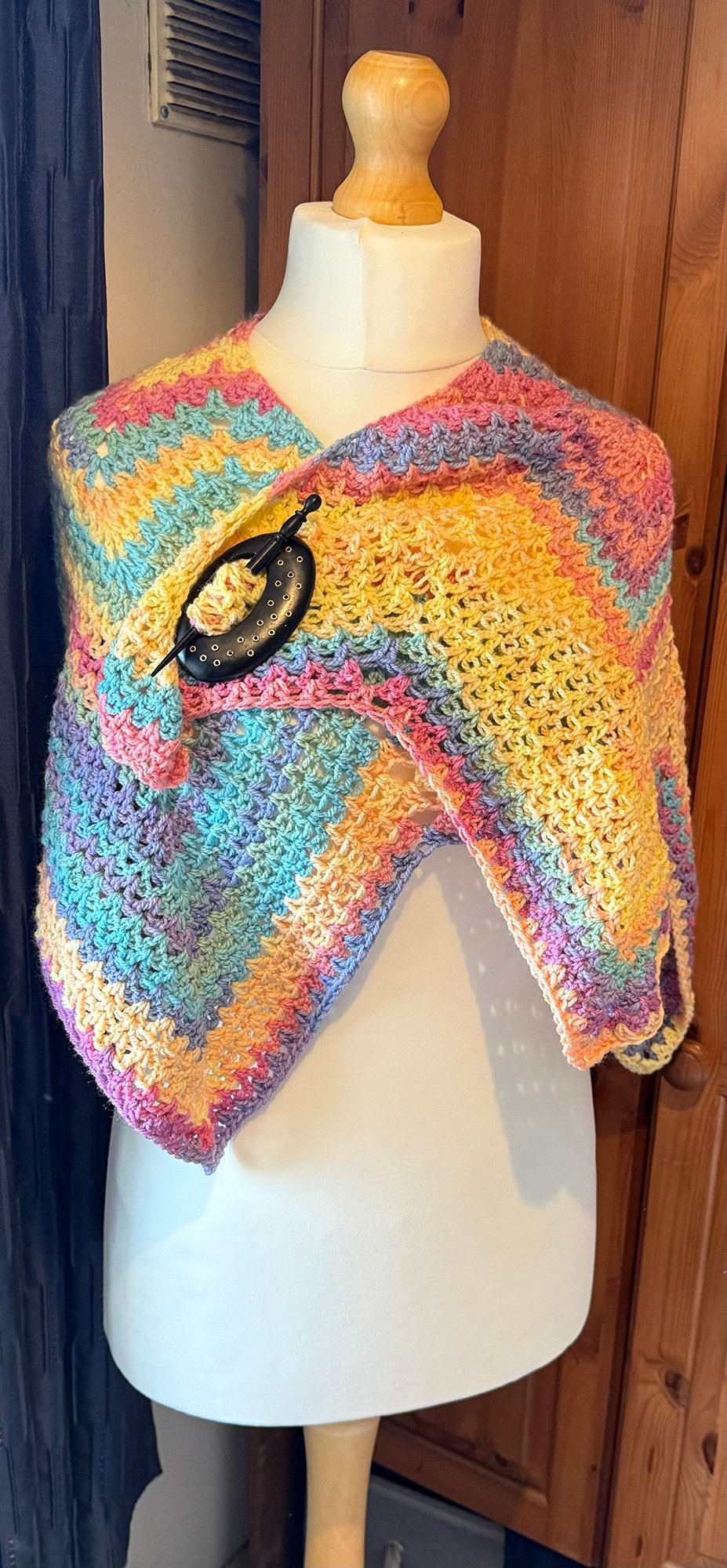 Fairy Wings Shawl with matching mitts - Image 3
